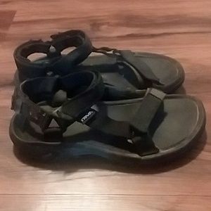 Teva sandals size 8 black